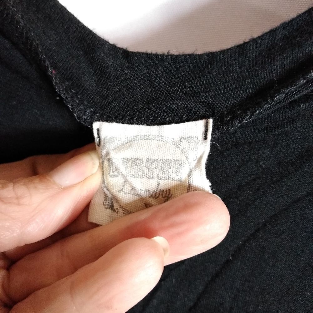 Dirtee laundry tee   - Picture 2 of 5